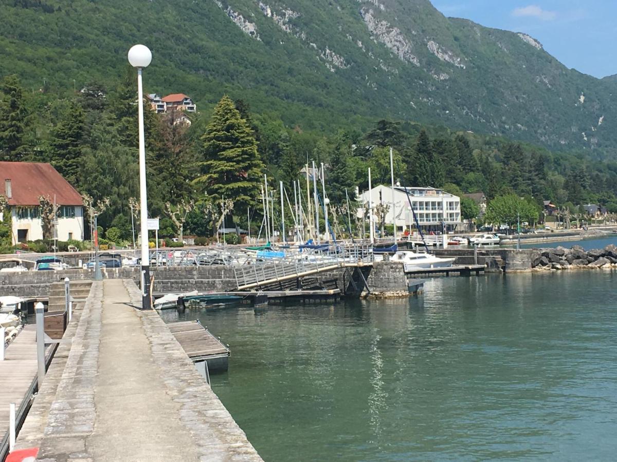 Les Suites Du Port Ле-Бурже-дю-Лак Экстерьер фото