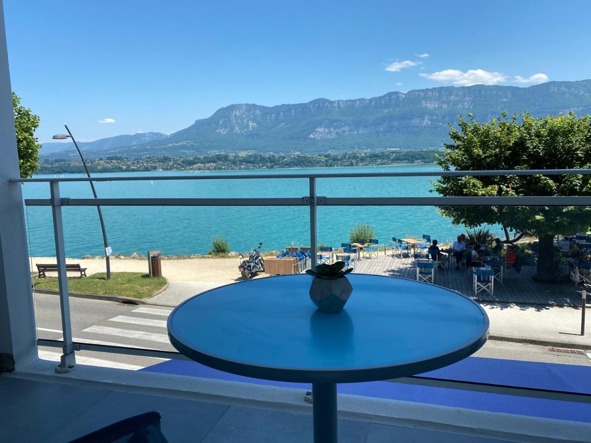Les Suites Du Port Ле-Бурже-дю-Лак Экстерьер фото